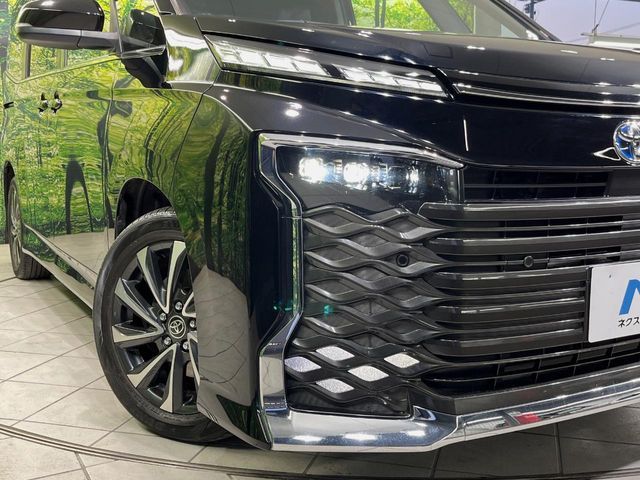 TOYOTA VOXY HYBRID 2022 Image 31