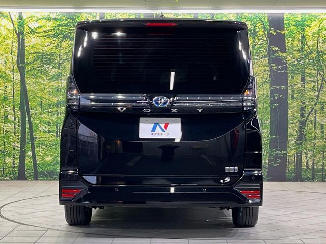 TOYOTA VOXY HYBRID 2022 Image 31