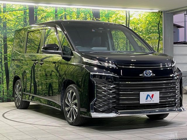 TOYOTA VOXY HYBRID 2022 Image 31