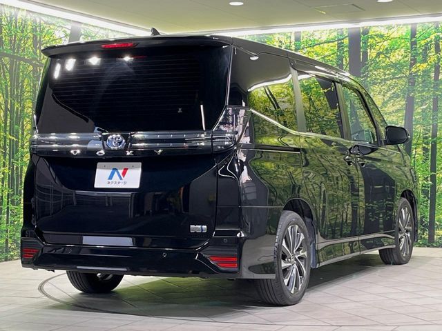 TOYOTA VOXY HYBRID 2022 Image 31