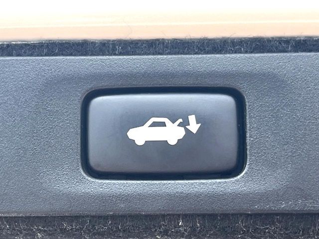 TOYOTA CROWN MAJESTA 2011 Image 31