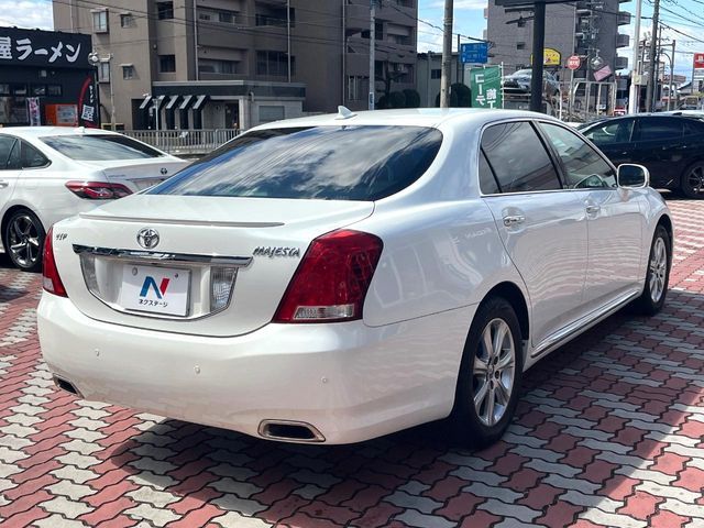 TOYOTA CROWN MAJESTA 2011 Image 31