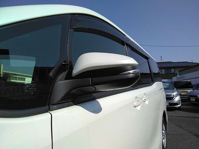 TOYOTA NOAH 2017 Image 31