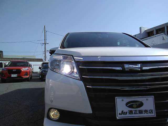 TOYOTA NOAH 2017 Image 31