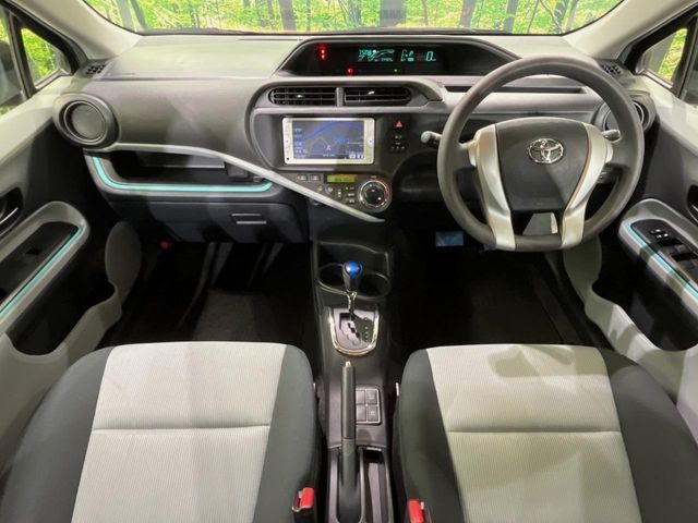 TOYOTA AQUA 2013 Image 31