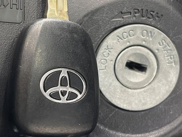 TOYOTA AQUA 2013 Image 31