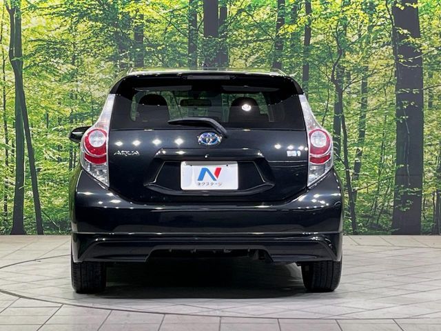 TOYOTA AQUA 2013 Image 31