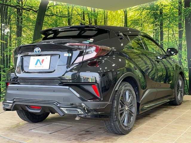 TOYOTA C-HR 2017 Image 31