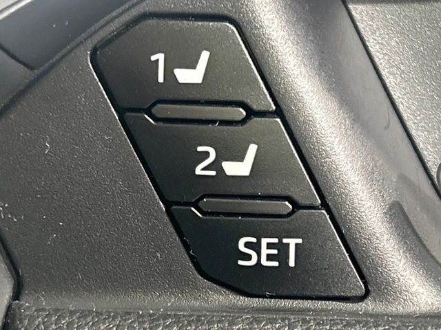 TOYOTA RAV4 HYBRID 4WD 2019 Image 31