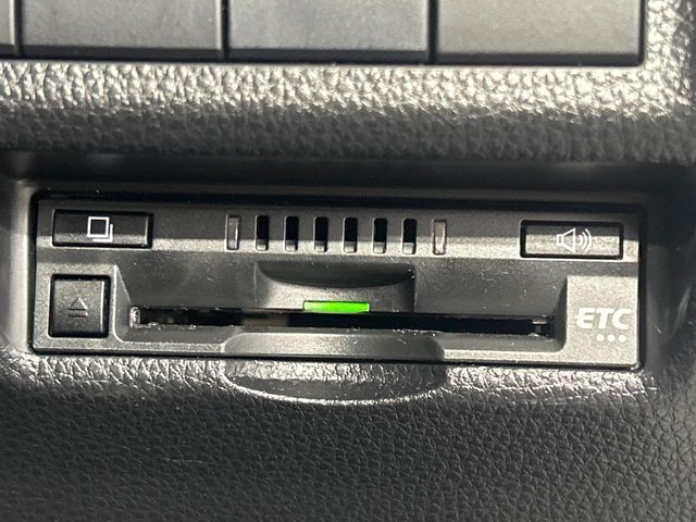 TOYOTA RAV4 HYBRID 4WD 2019 Image 31