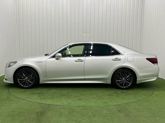 TOYOTA CROWN SEDAN HYBRID 2015 Image 31