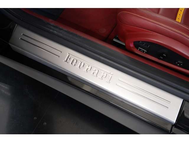 FERRARI F12 2013 Image 31