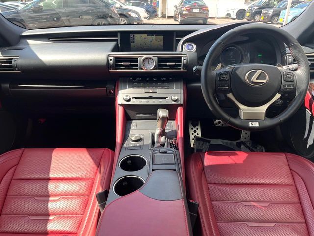 TOYOTA LEXUS RC300H 2015 Image 31