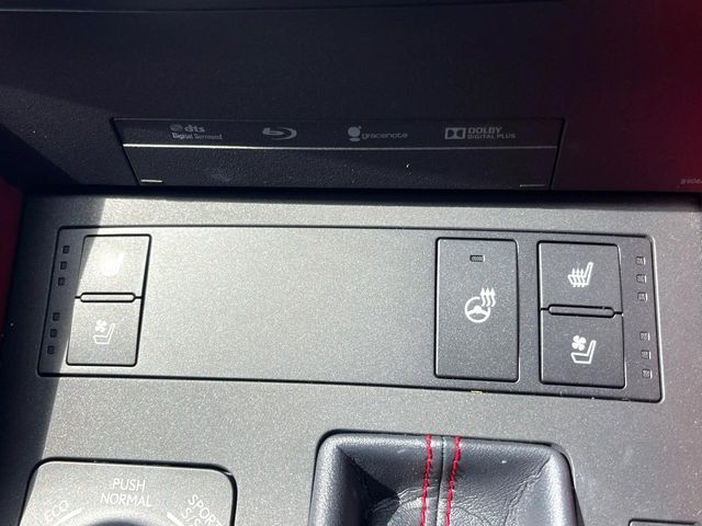 TOYOTA LEXUS RC300H 2015 Image 31