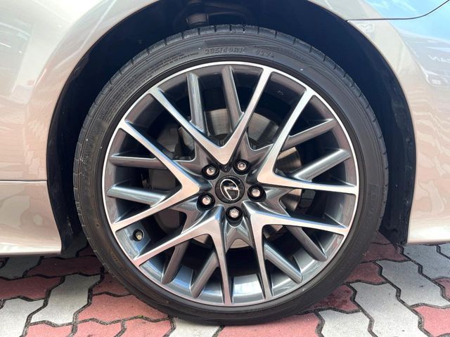 TOYOTA LEXUS RC300H 2015 Image 31