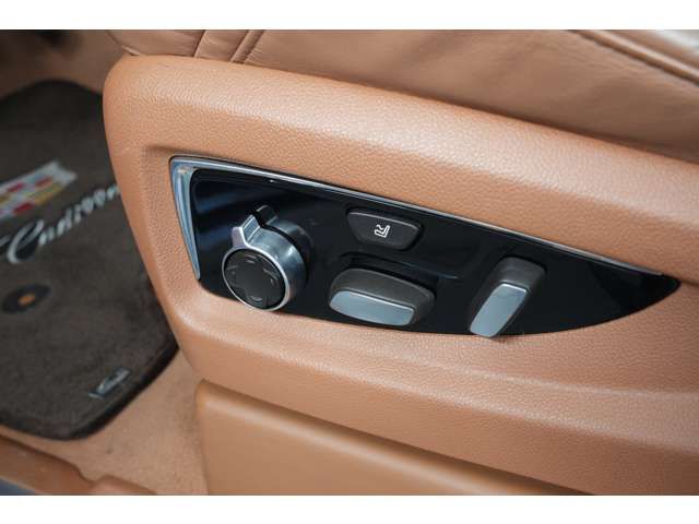 CADILLAC ESCALADE 2015 Image 31