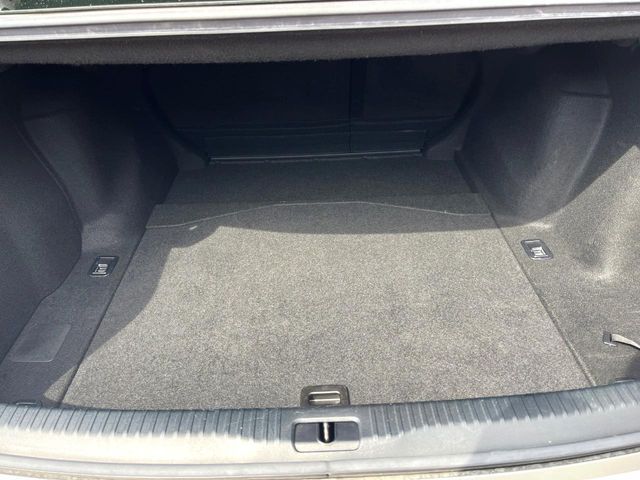 TOYOTA LEXUS IS300H 2015 Image 31