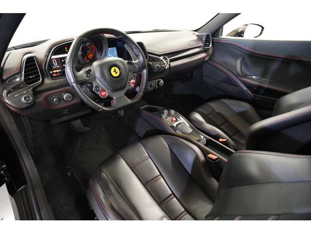 FERRARI 458 ITALIA 2010 Image 31