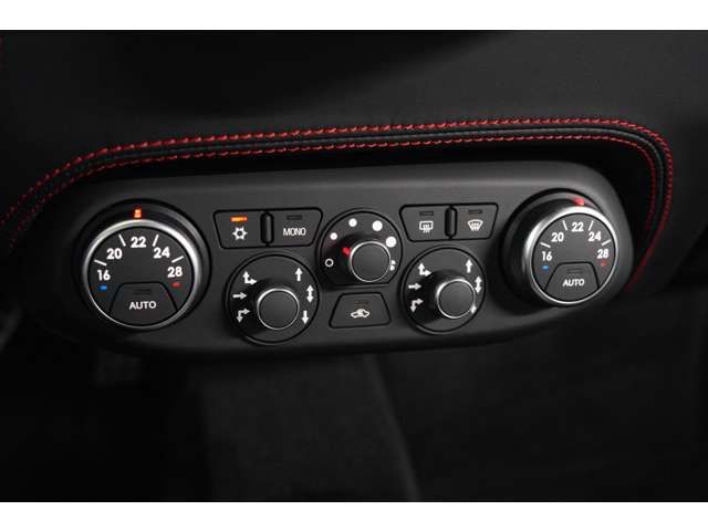 FERRARI 458 ITALIA 2010 Image 31