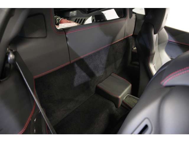 FERRARI 458 ITALIA 2010 Image 31