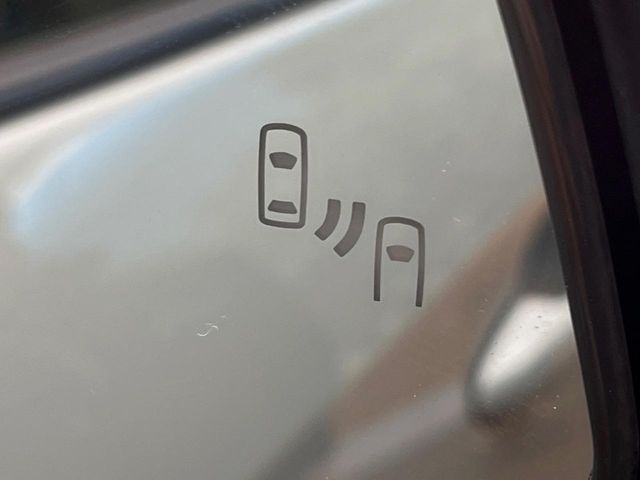 TOYOTA RAV4 HYBRID 4WD 2022 Image 31