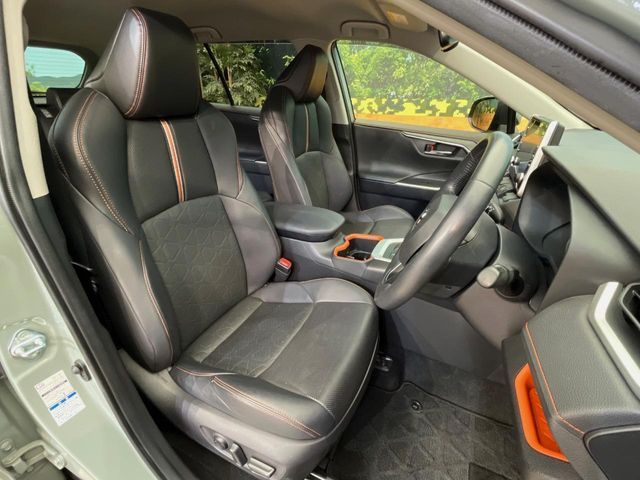 TOYOTA RAV4 HYBRID 4WD 2022 Image 31