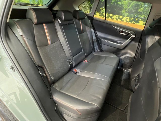 TOYOTA RAV4 HYBRID 4WD 2022 Image 31