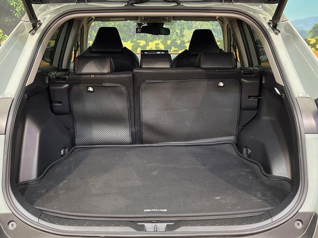 TOYOTA RAV4 HYBRID 4WD 2022 Image 31