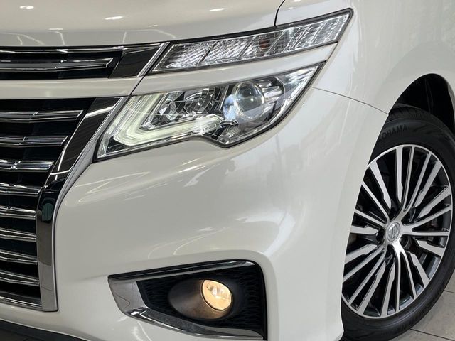 NISSAN ELGRAND 2015 Image 31