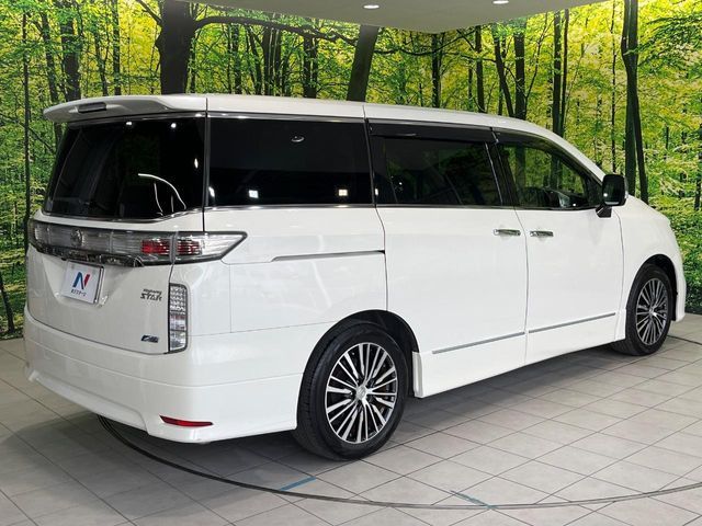 NISSAN ELGRAND 2015 Image 31