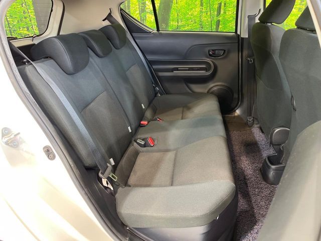 TOYOTA AQUA 2017 Image 31