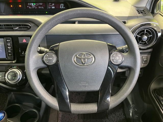 TOYOTA AQUA 2017 Image 31