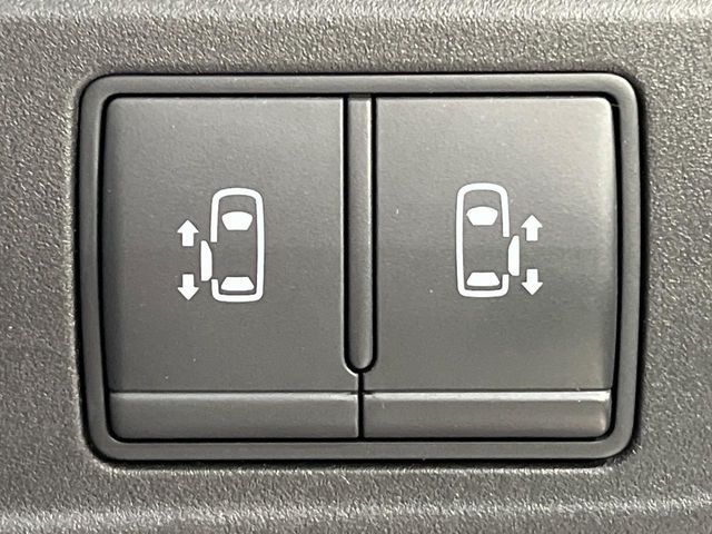 NISSAN SERENA  S-HYBRID 2017 Image 31