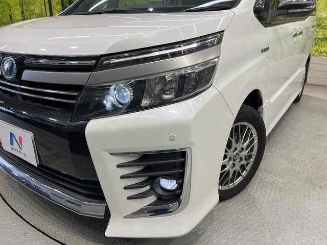 TOYOTA VOXY HYBRID 2016 Image 31