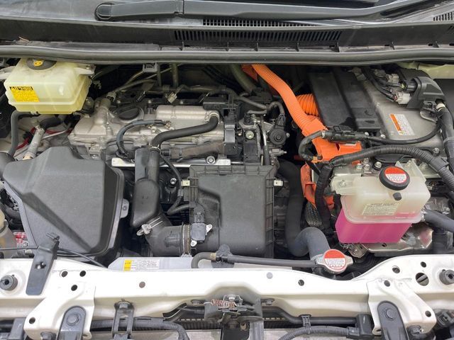 TOYOTA VOXY HYBRID 2016 Image 31