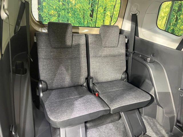 TOYOTA SIENTA HYBRID 2024 Image 31