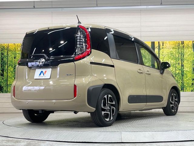 TOYOTA SIENTA HYBRID 2024 Image 31