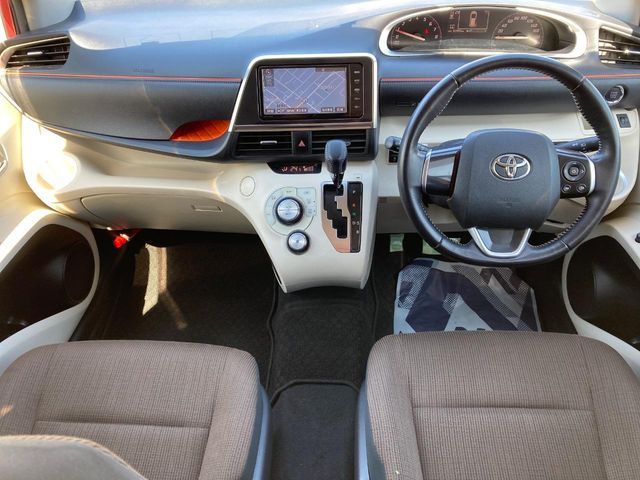 TOYOTA SIENTA 2015 Image 31