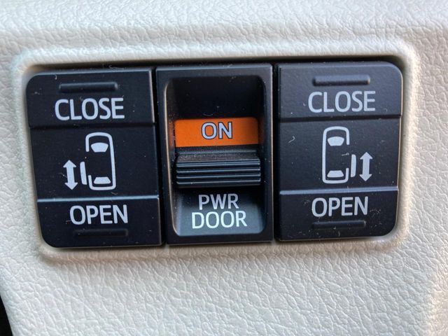 TOYOTA SIENTA 2015 Image 31