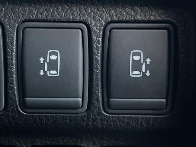 NISSAN ELGRAND 2014 Image 31