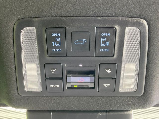 TOYOTA VOXY 2024 Image 31