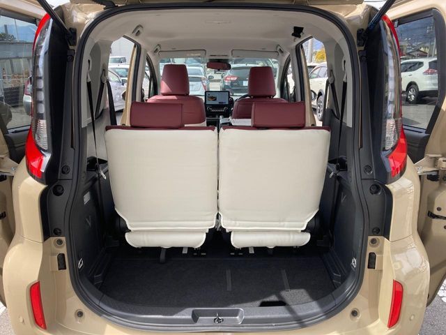 TOYOTA SIENTA HYBRID 2023 Image 31