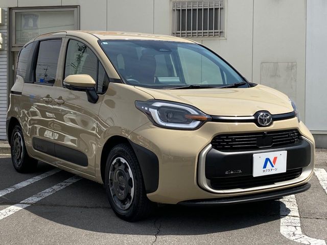 TOYOTA SIENTA HYBRID 2023 Image 31