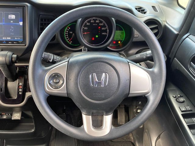 HONDA N BOX 2016 Image 31