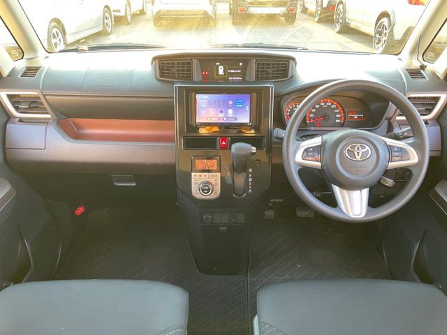 TOYOTA TANK 4WD 2017 Image 31