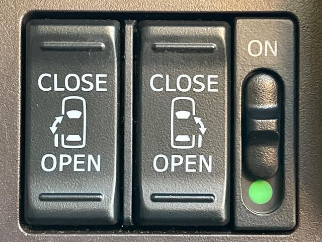 TOYOTA TANK 4WD 2017 Image 31