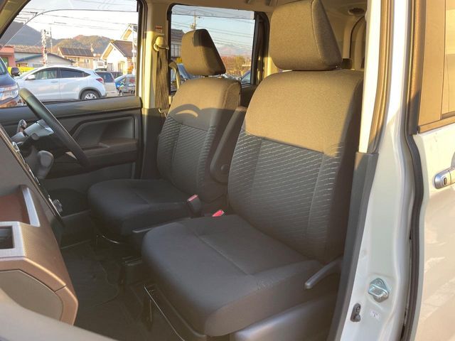 TOYOTA TANK 4WD 2017 Image 31