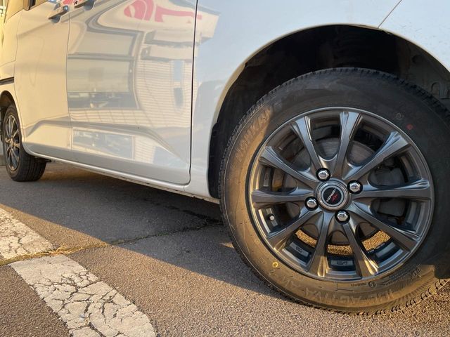 TOYOTA TANK 4WD 2017 Image 31