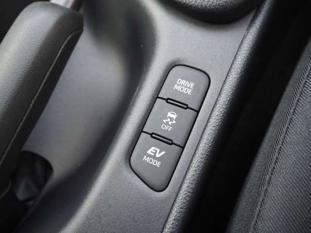 TOYOTA YARIS HYBRID 2021 Image 31