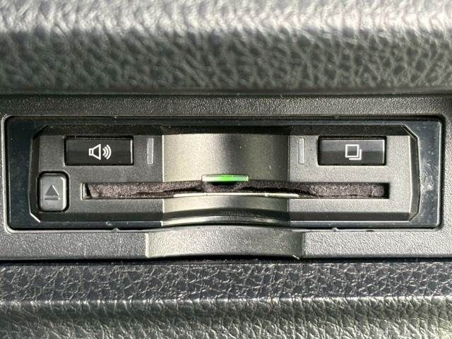 TOYOTA VOXY HYBRID 2016 Image 31